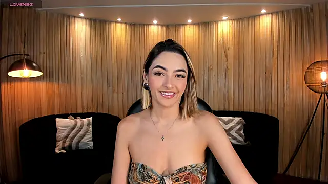 MelissaMoore  online show from 30, 4, 2026