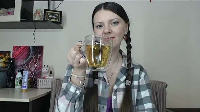 Snapshot of SugarTati chatting on 1, 3, 2025 SugarTati online show from 1, 3, 2025