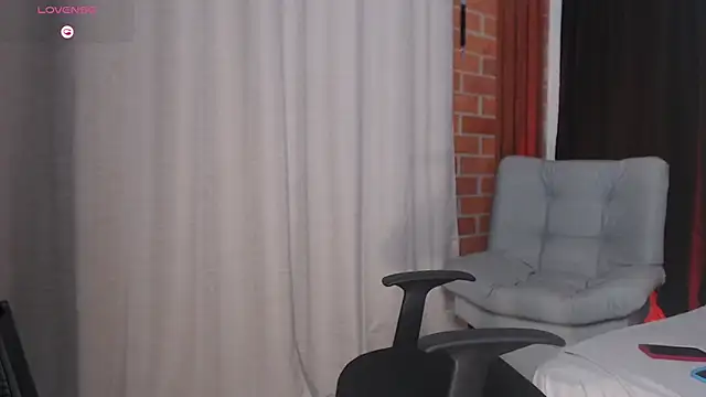 AGATHAA WHITE online show from 5, 3, 2026