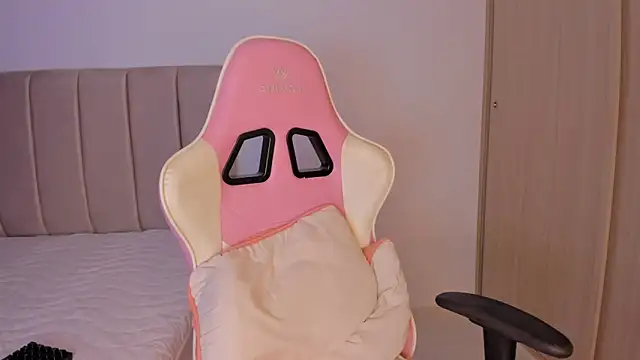 isa bunny online show from 6, 11, 2025