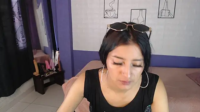 Snapshot of skinny_Yizz chatting on 12, 5, 2026 skinny Yizz online show from 12, 5, 2026