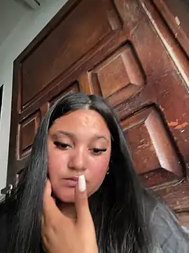 shayna all online show from 22, 4, 2026