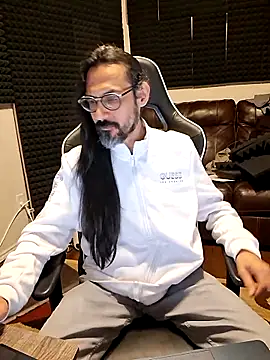 Snapshot of Youreherewithme chatting on 15, 5, 2026 Youreherewithme online show from 15, 5, 2026