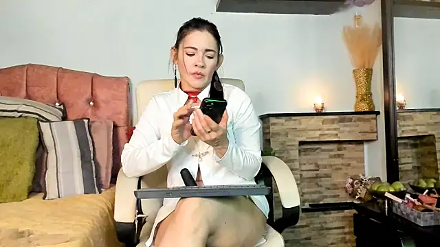 Carla expit online show from 5, 11, 2025