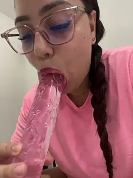 Luciana0226 online show from 10, 2, 2026