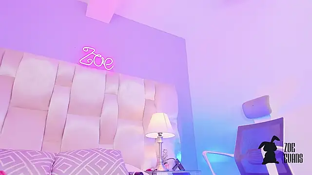 Zoe Evans  online show from 2, 12, 2024