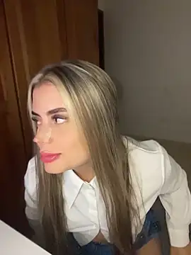 Miss valeriaa online show from 4, 5, 2026
