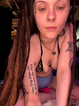 Snapshot of BlaizeyBBy chatting on 1, 10, 2025 BlaizeyBBy online show from 1, 10, 2025