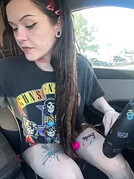 Snapshot of BlaizeyBBy chatting on 10, 10, 2025 BlaizeyBBy online show from 10, 10, 2025