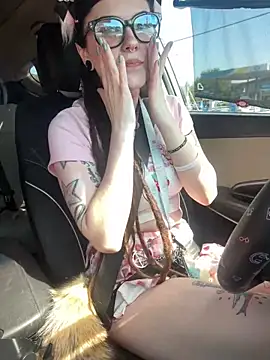 Snapshot of BlaizeyBBy chatting on 25, 9, 2025 BlaizeyBBy online show from 25, 9, 2025