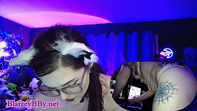 Snapshot of BlaizeyBBy chatting on 1, 3, 2025 BlaizeyBBy online show from 1, 3, 2025