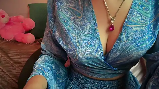 Snapshot of Queen_Angelena chatting on 3, 5, 2026 Queen Angelena online show from 3, 5, 2026