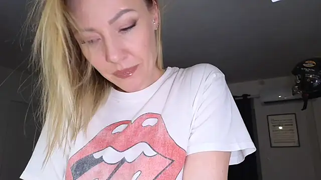 Sacha-xx online show from 14, 1, 2026