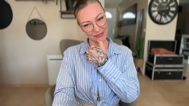 Sacha-xx online show from 24, 3, 2026