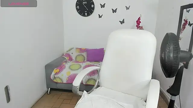 Snapshot of stepmother_105 chatting on 2, 6, 2026 stepmother 105 online show from 2, 6, 2026