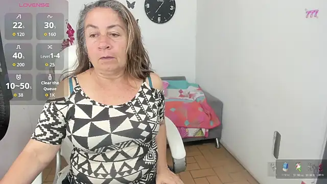 Snapshot of stepmother_105 chatting on 26, 5, 2026 stepmother 105 online show from 26, 5, 2026