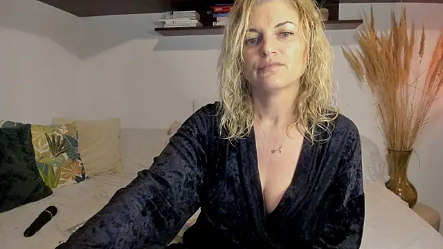 Snapshot of Jadore_able chatting on 22, 5, 2026 Jadore able online show from 22, 5, 2026