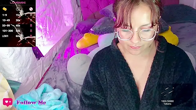 emma luna1986 online show from 1, 3, 2025