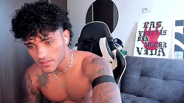 Alessandro Vanni online show from 7, 10, 2025