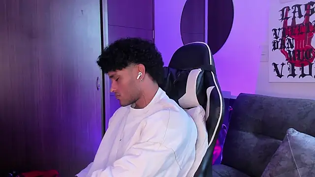 Alessandro Vanni online show from 18, 4, 2026