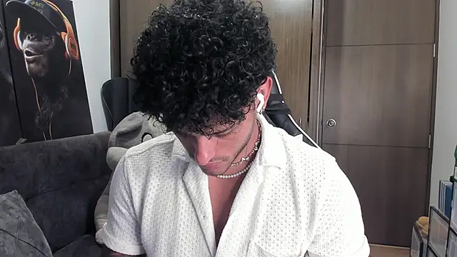 Alessandro Vanni online show from 6, 11, 2025