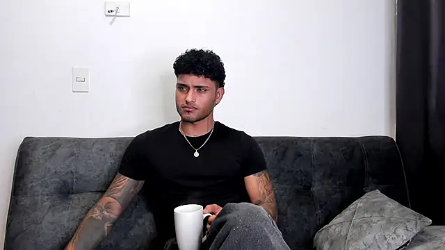 Alessandro Vanni online show from 5, 3, 2025
