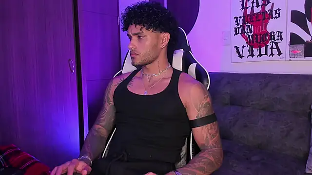 Snapshot of Alessandro_Vanni chatting on 29, 4, 2026 Alessandro Vanni online show from 29, 4, 2026