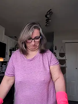 Canadian BBW online show from 9, 2, 2026