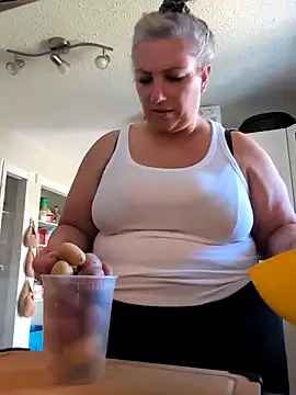 Canadian BBW online show from 16, 4, 2026