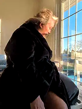 Canadian BBW online show from 9, 4, 2026