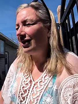 Canadian BBW online show from 10, 4, 2026