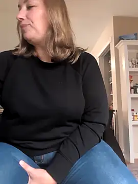 Canadian BBW online show from 24, 10, 2025
