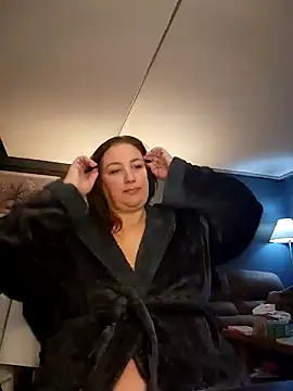 Canadian BBW online show from 2, 1, 2025
