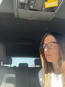 joanaelaa online show from 4, 3, 2026