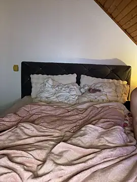 joanaelaa online show from 8, 3, 2026