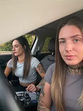 joanaelaa online show from 17, 7, 2026