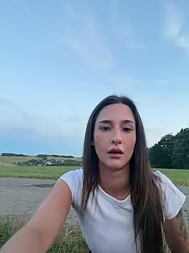 joanaelaa online show from 28, 7, 2026
