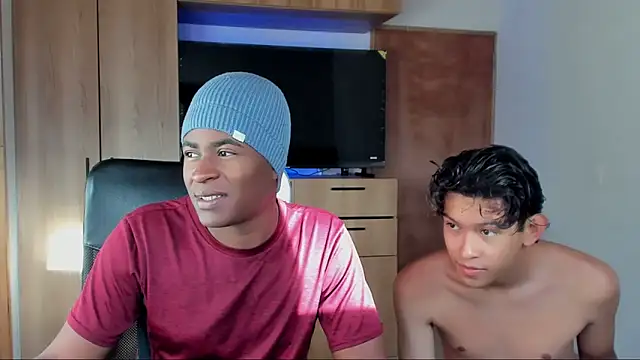 Snapshot of CrissBrownxxx chatting on 1, 6, 2026 CrissBrownxxx online show from 1, 6, 2026