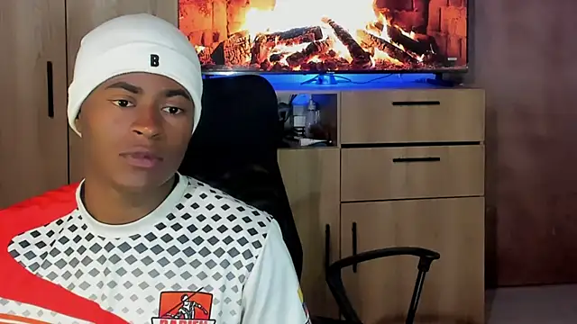 Snapshot of CrissBrownxxx chatting on 15, 5, 2026 CrissBrownxxx online show from 15, 5, 2026