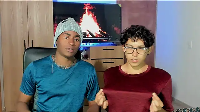 Snapshot of CrissBrownxxx chatting on 13, 5, 2026 CrissBrownxxx online show from 13, 5, 2026