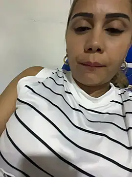 Snapshot of maymercy chatting on 21, 7, 2026 maymercy online show from 21, 7, 2026