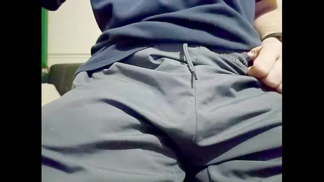 hairyuncut00 online show from 9, 10, 2025