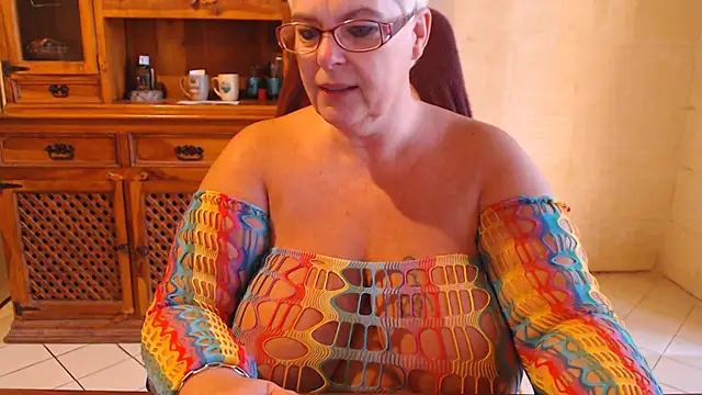 MISS LINDAH online show from 17, 7, 2026