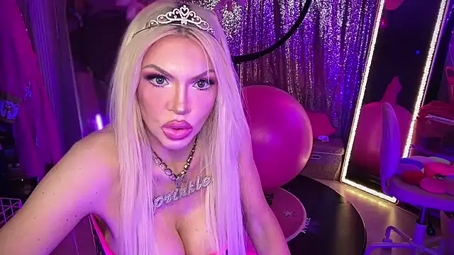 Snapshot of bimbotwerkqueen chatting on 17, 5, 2026 bimbotwerkqueen online show from 17, 5, 2026