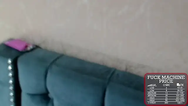 Imannejulienne online show from 19, 10, 2025