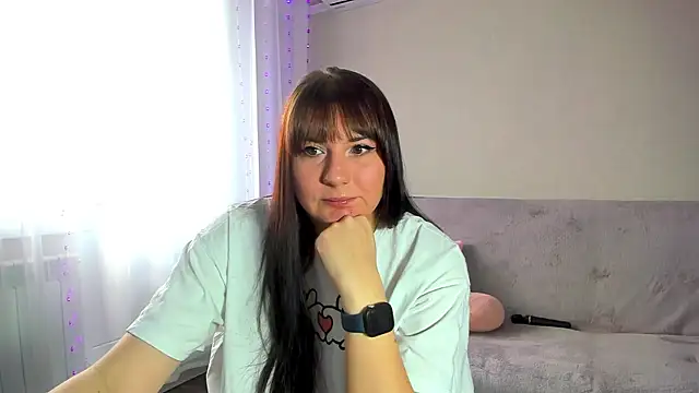 Snapshot of viki_love77 chatting on 5, 5, 2026 viki love77 online show from 5, 5, 2026