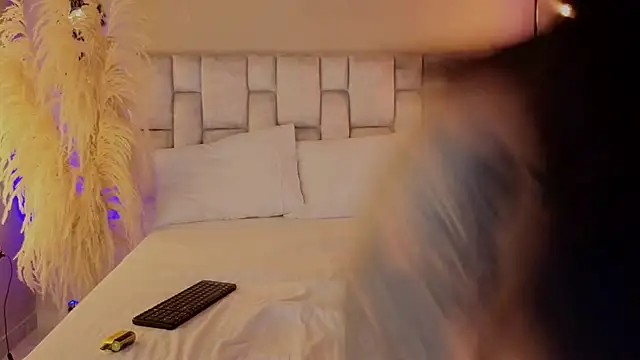 pamela reyes  online show from 17, 10, 2025