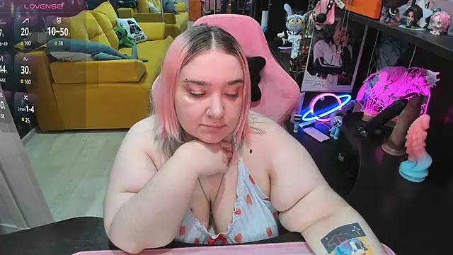 Snapshot of Softie_Sofy chatting on 6, 7, 2026 Softie Sofy online show from 6, 7, 2026