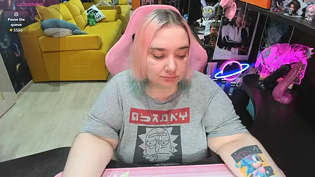 Softie Sofy online show from 3, 6, 2026