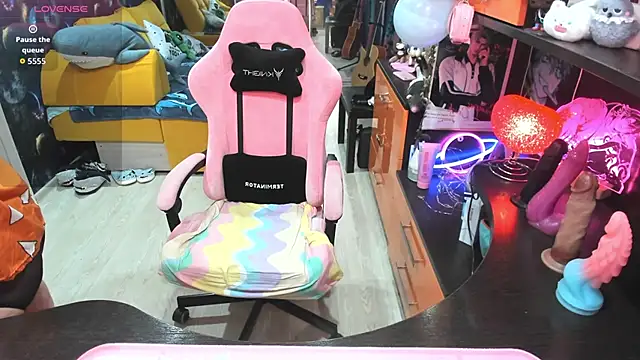 Softie Sofy online show from 14, 2, 2026